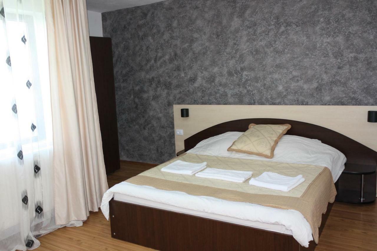 Hotel Perla Muntilor Rânca Zewnętrze zdjęcie